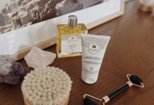 Comment détoxifier la peau et traiter l'acné ? - Claire Andreewitch